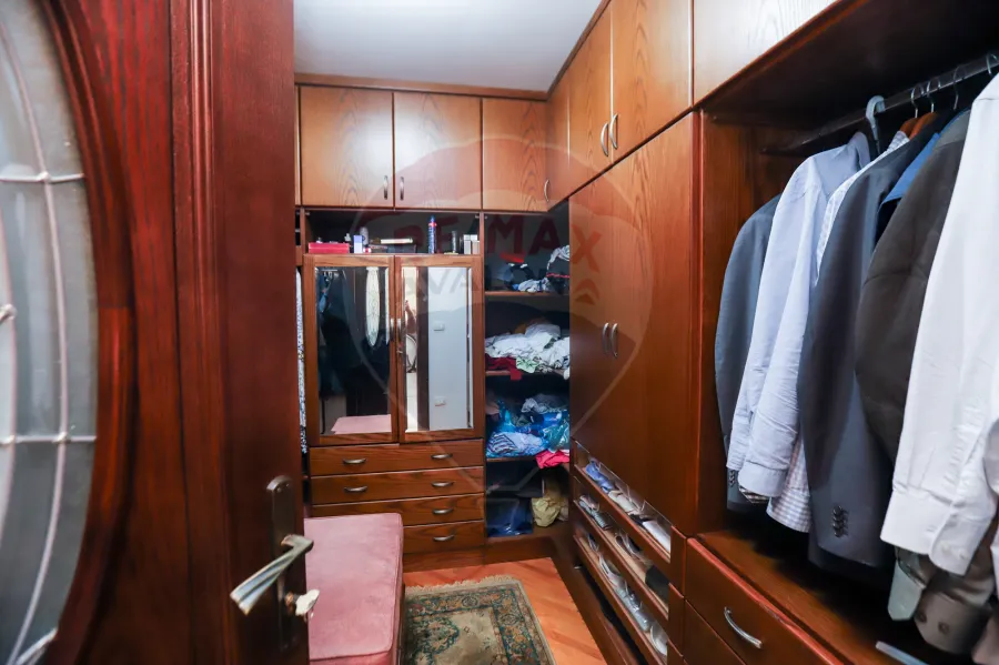 شقة للبيع 575م سموحة (ش فوزي معاذ الرئيسي)