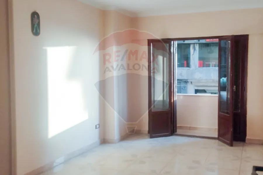 Apartment for sale 100 m Louran (first number from the sea) - 2,850,000 EGP