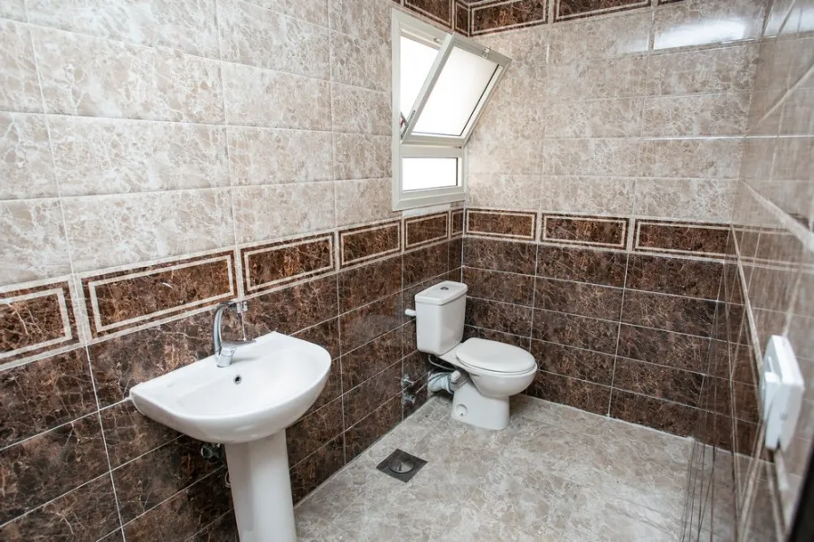 شقة للإيجار200م سبورتنج ( ش أحمد علام )