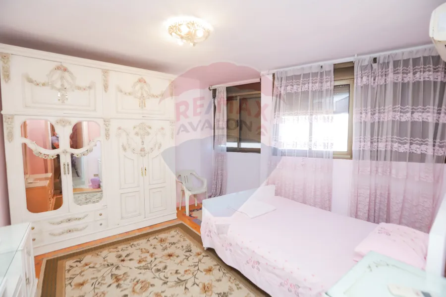 Apartment For Sale 240 m Smouha ( Front Of Smouha Club )