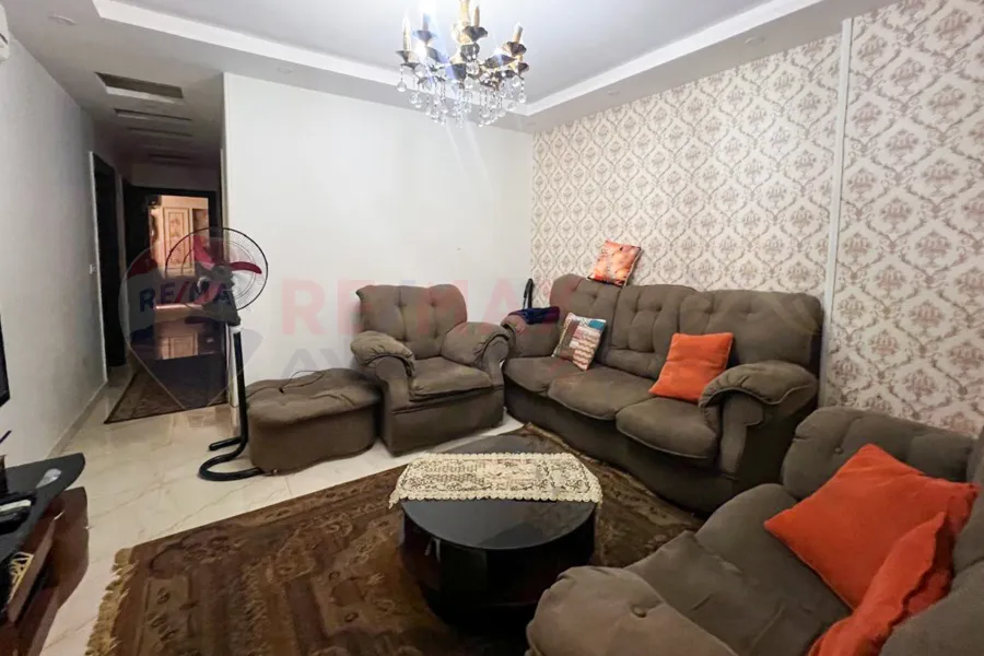 Apartment for sale 200 m Smouha (Branched from Fawzi Moaz St)