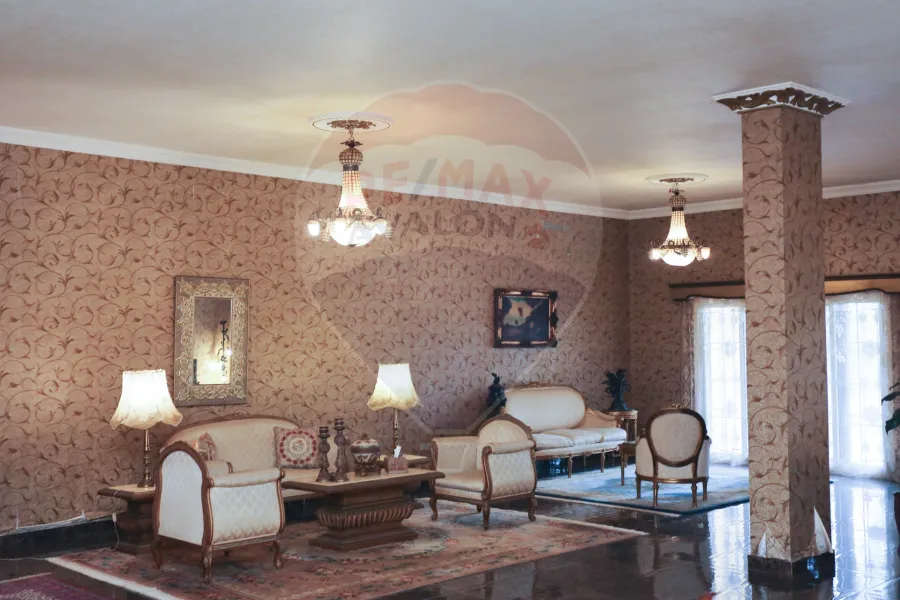 فيلا للبيع 4,000 م كينج مريوط (أمام كومباوند كينج هايتس)