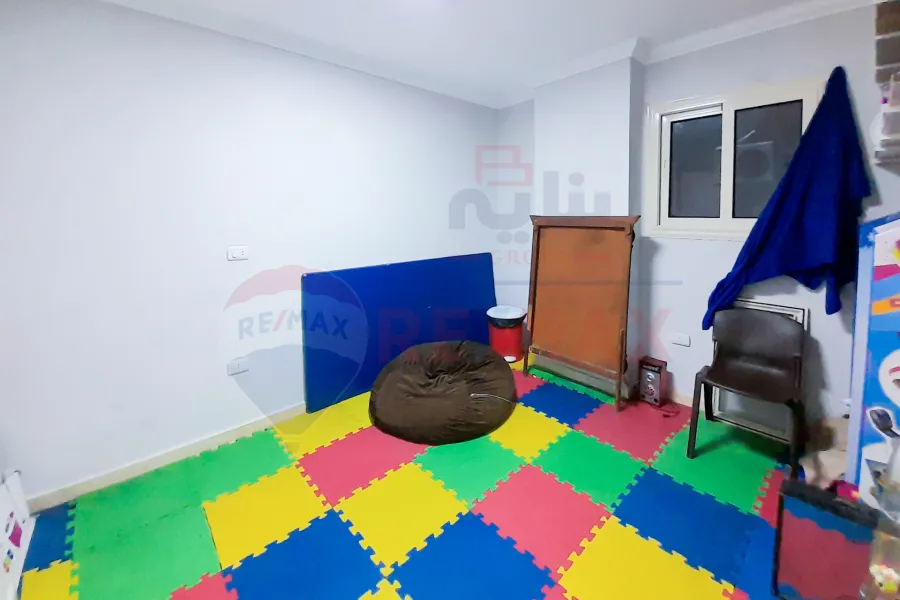 Administrative mezzanine For sale 237 m Gleem (Mostafa Maher St.)