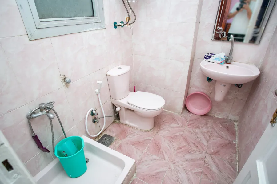 شقة للإيجار مفروش 125م المنتزة (أبراج رويال بلازا)