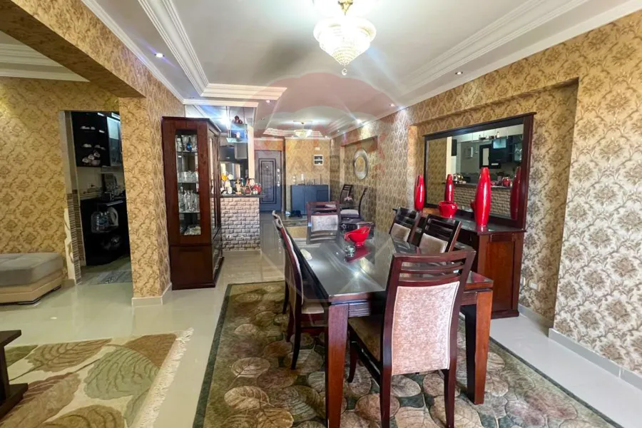 شقة للبيع 265 م  سابا باشا (خطوات من الترام)