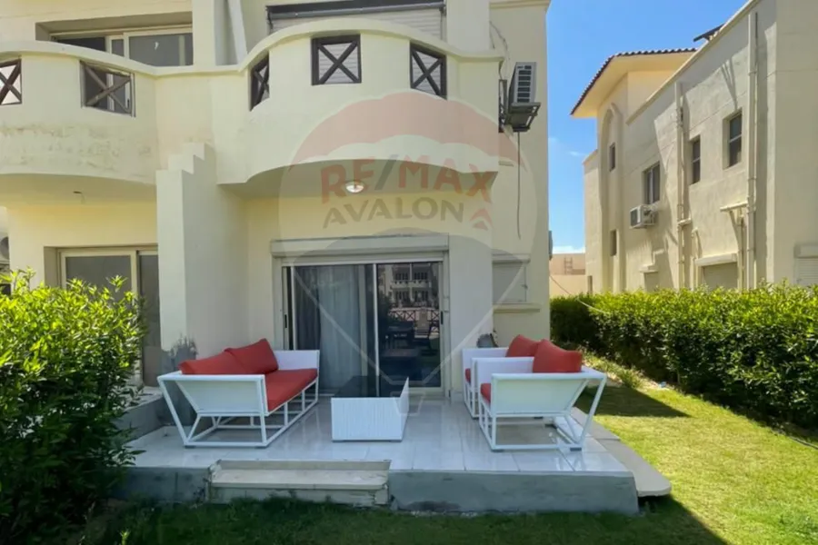 فيلا ستاند الون للبيع (ستيلا هايتس - سيدي عبد الرحمن) 285 م