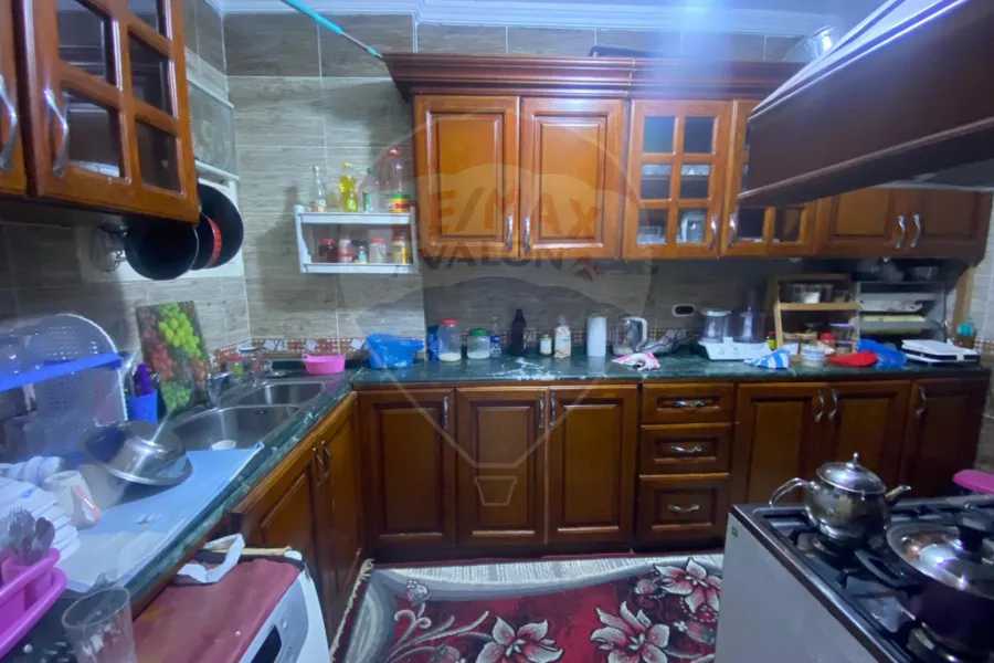 شقة للبيع 165 م كامب شيزار (ش عمر لطفي)