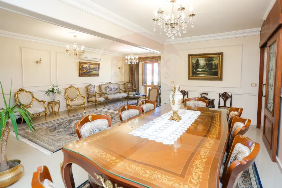 شقة للبيع 180 م كفر عبده (خطوات من ميدان سانت جيني)