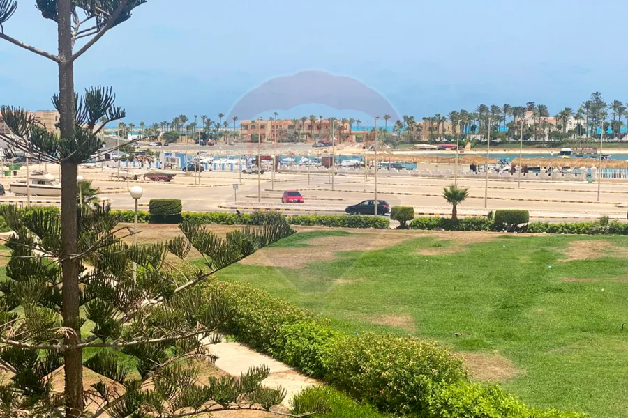 شاليه للبيع (مارينا 5 ) 120 م - صف أول بحيرة