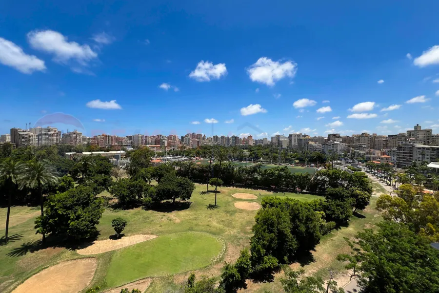 شقة للايجار 204 م سبورتنج (ش احمد علام)