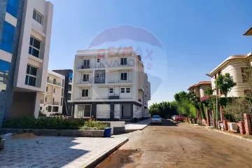 شقة للبيع 214 م الكينج مريوط (ليك سايد)