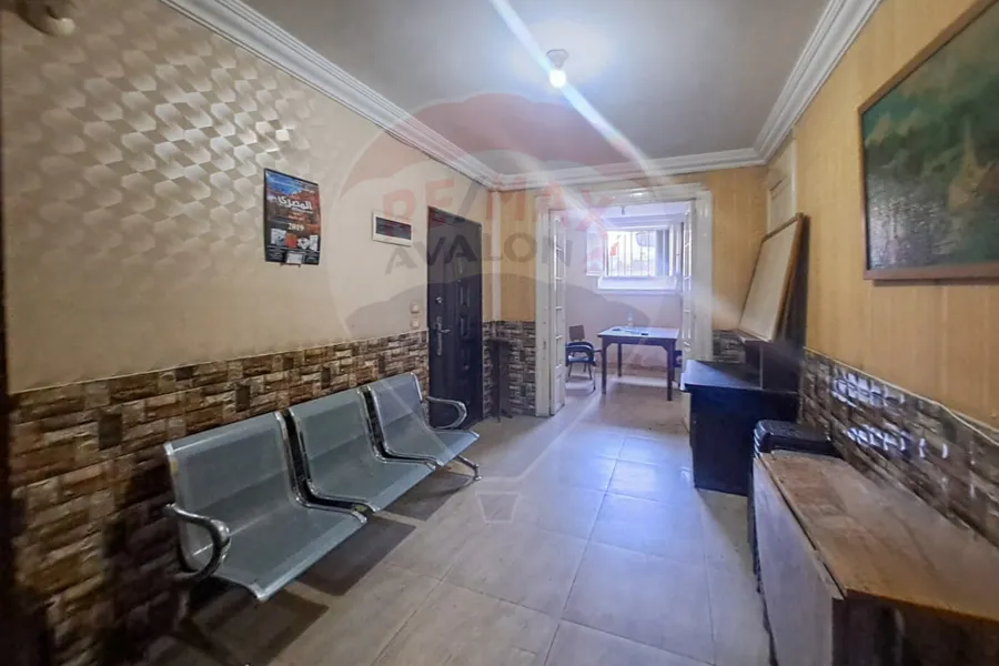 Administrative Center for sale 135 m Sidi Gaber (directly on the tram)