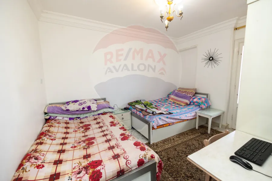 Apartment for sale 200 m Montazah (Malek Hefny St.)