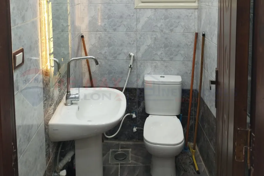 مقر اداري للايجار 150 م ميامي (ش اسكندر ابراهيم)