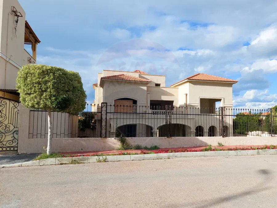 فيلا مستقلة للبيع كينج مريوط (كومباوند اليكس ويست)