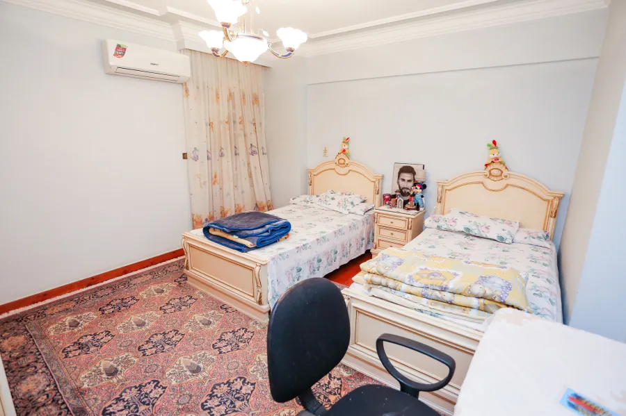 شقة للبيع 277 م جليم (علي الترام مباشرة )