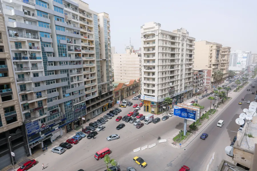 شقة مفروش إدارى للايجار 225 م سموحة (ش فوزى معاذ الرئيسي)