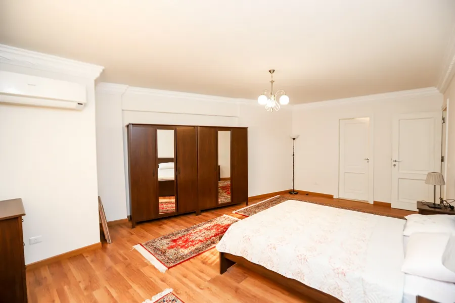 شقة للإيجار265م سموحة (ش بهاء الدين الغتوري)