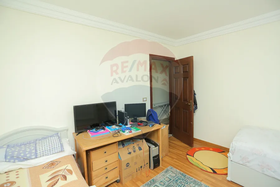 Apartment For Sale 215 m Roushdy (Aziz Shnouda Tower)