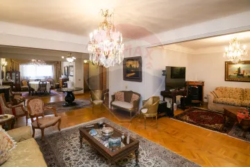 شقة للبيع 250 م ستانلى (ش رشدى باشا-خطوات من البحر)