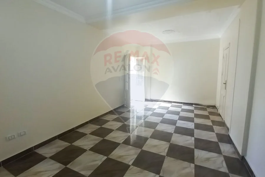 شقة للإيجار 175 م سيدي جابر (ش المشير الرئيسي)