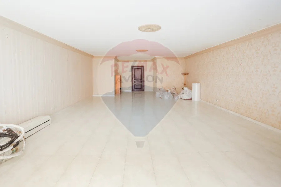 شقه للبيع 260 م لوران ( ش اسماعيل سيرهنك )