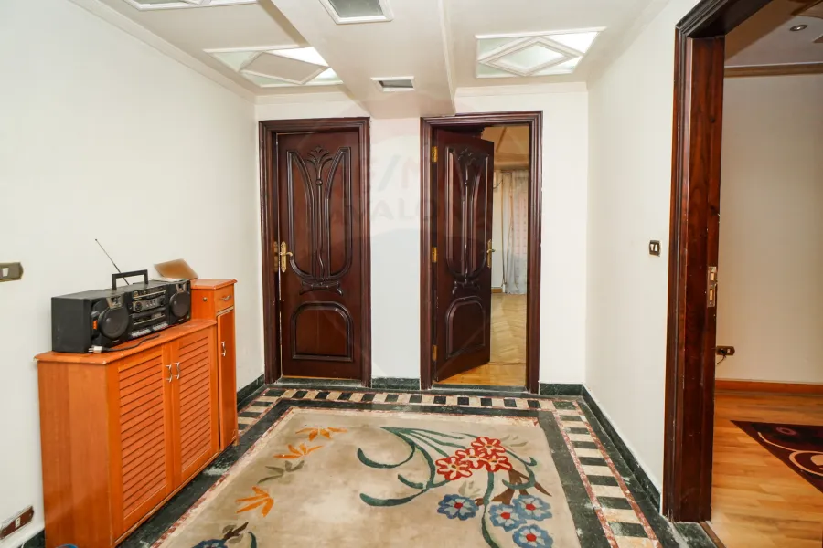 شقة للبيع 500 م لوران (ش شعراوي الرئيسي)