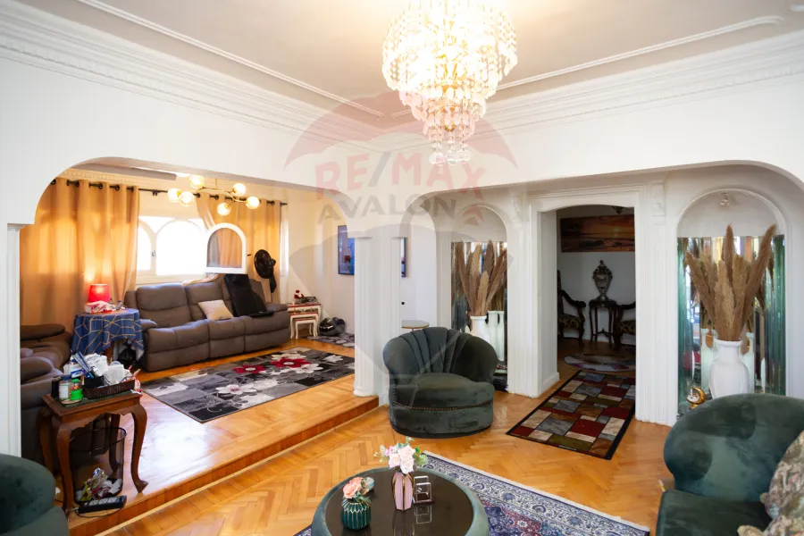 شقة للبيع 235 م رشدي (ش ابو قير)