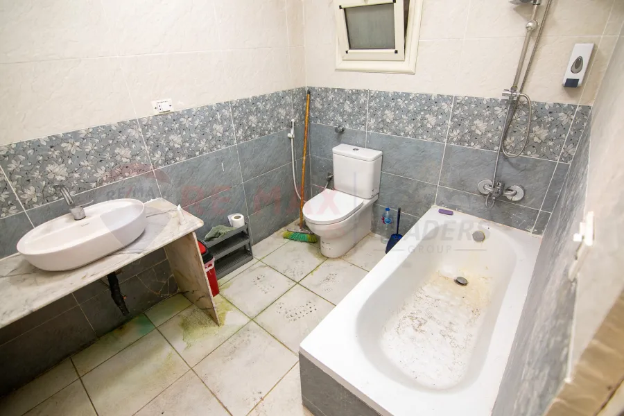 Apartment for sale 200 m Bolkley (Ahmed Helmy St.)