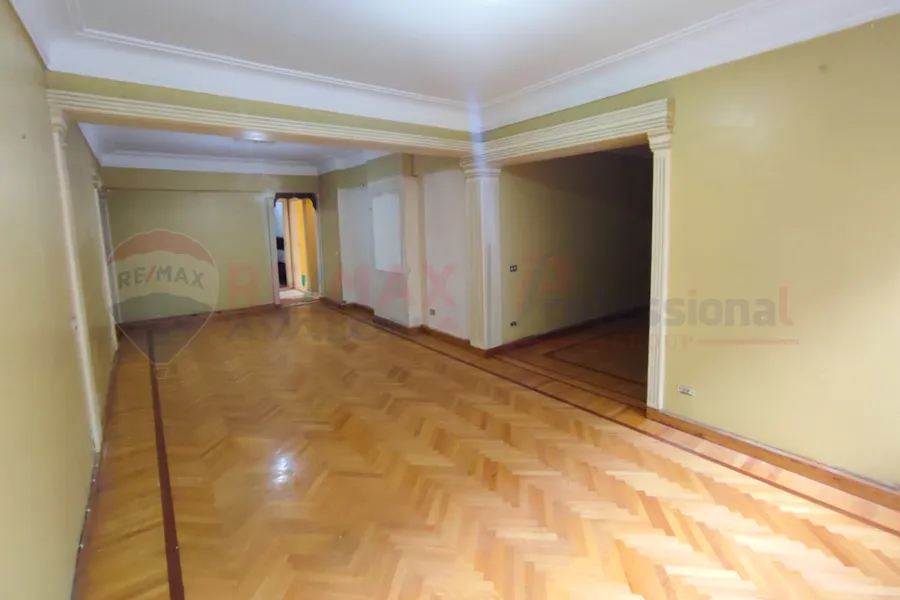 شقة للايجار 140 م سان ستيفانو (على الترام)- تصلح اداري