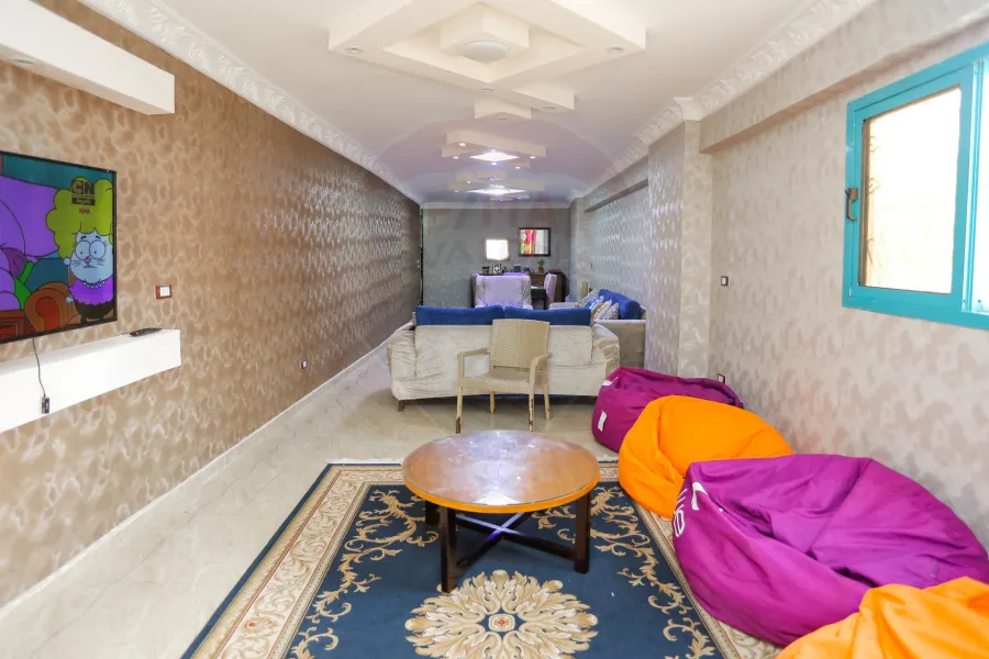 شقة للبيع  170 م سبورتنج (متفرع من البحر)