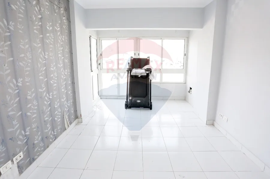 شقة إداري للبيع 115 م سموحة ( خلف محطة سيدي جابر )