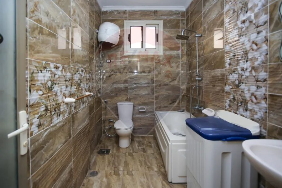 Duplex for sale 200 m Miami (Khaled Ibn El-Walid main st)