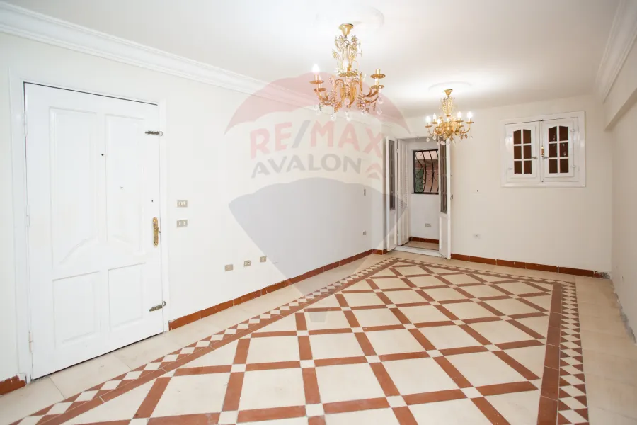 Apartment for rent 115 m Sidi Gaber (Steps from the sea and Al-Mosheer Street)
