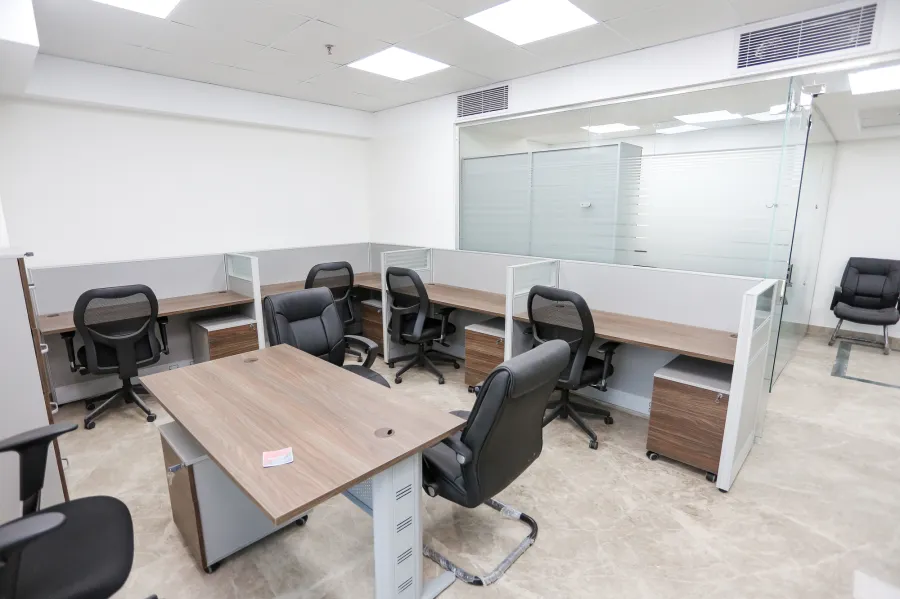 مقر اداري للبيع 172 م  سموحة ( فيو نادي سموحه  )