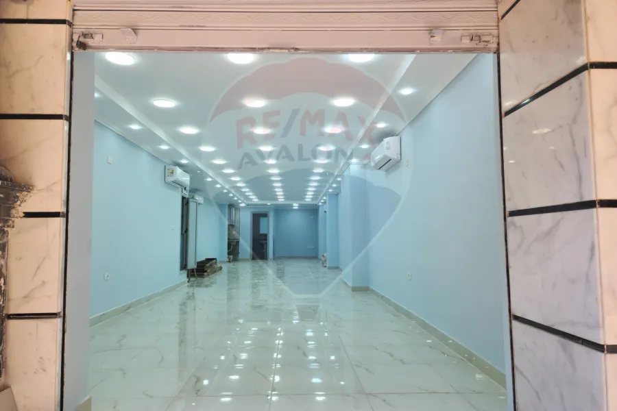 Shop for rent 100 m Ibrahimiya (Memphis Street off El Lagite St.)