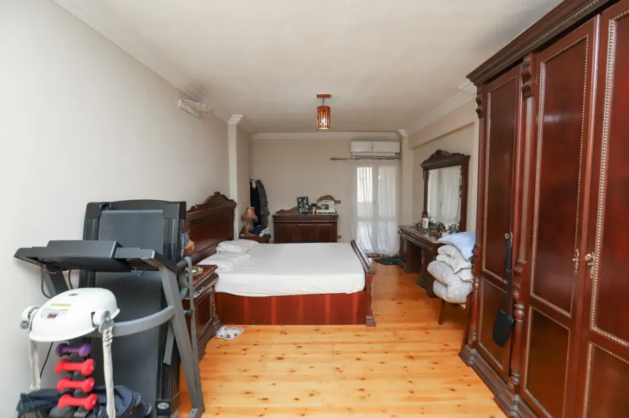 شقة للبيع 230م سان ستفانو