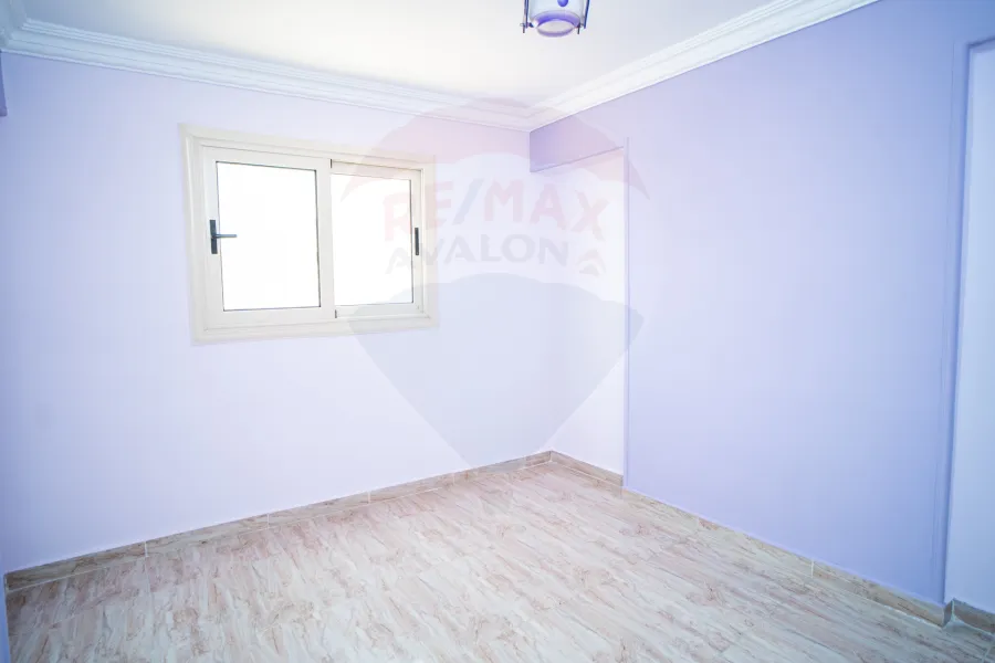 شقة للبيع 140 م لوران  (خطوات من البحر)