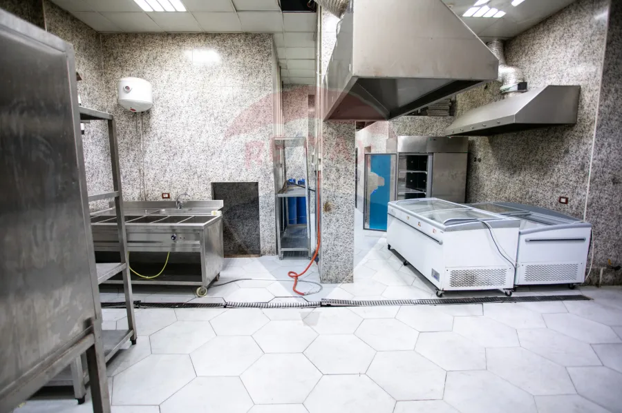 محل تجارى  للبيع 150 م فيكتوريا (ميدان الساعه )