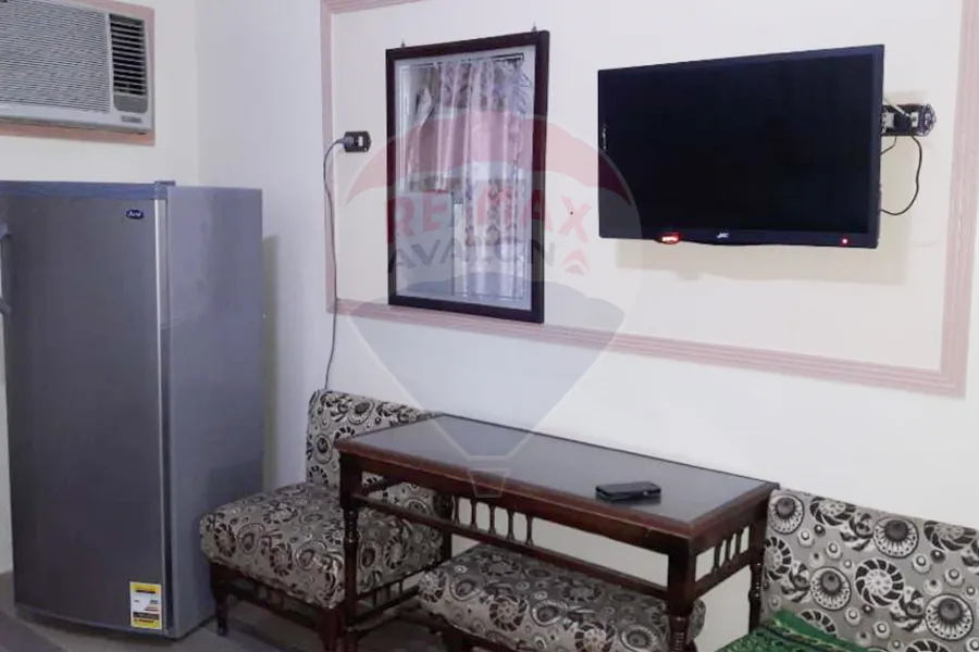 فندق و مطعم للبيع 1,070 م القاهرة (الحسين)