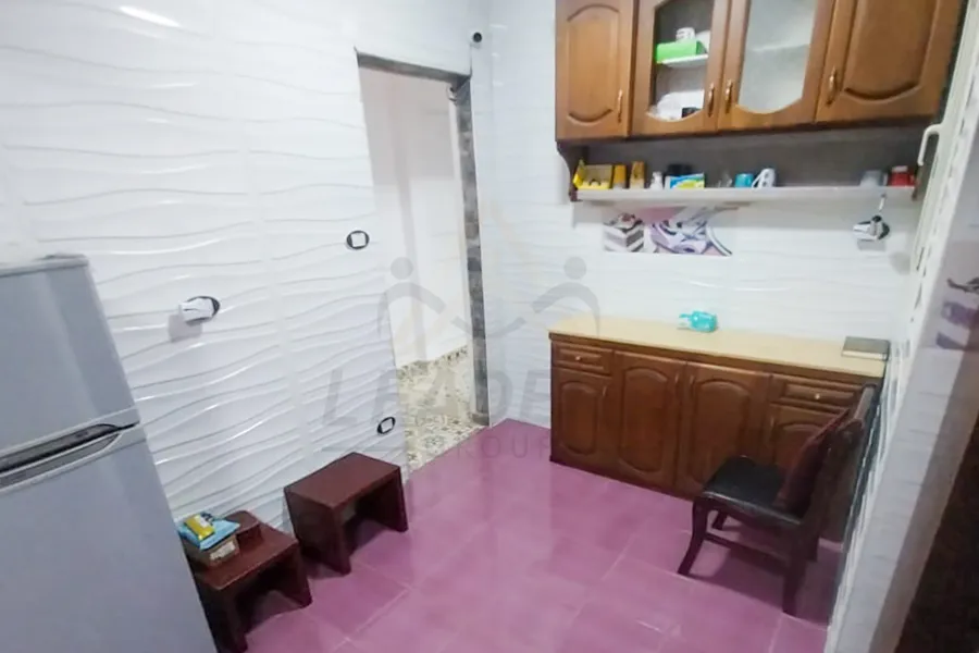 شقة للايجار 200 م رشدي (ش ابو قير)