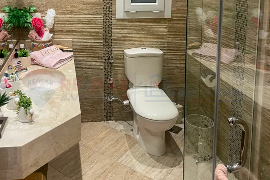 فيلا ستاند الون للبيع 334 م كينج مريوط (كمبوند العروبة)