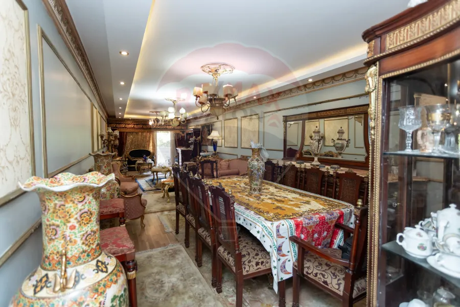 Apartment for sale 225 m Kafr Abdo (skina bnt al hussien st)