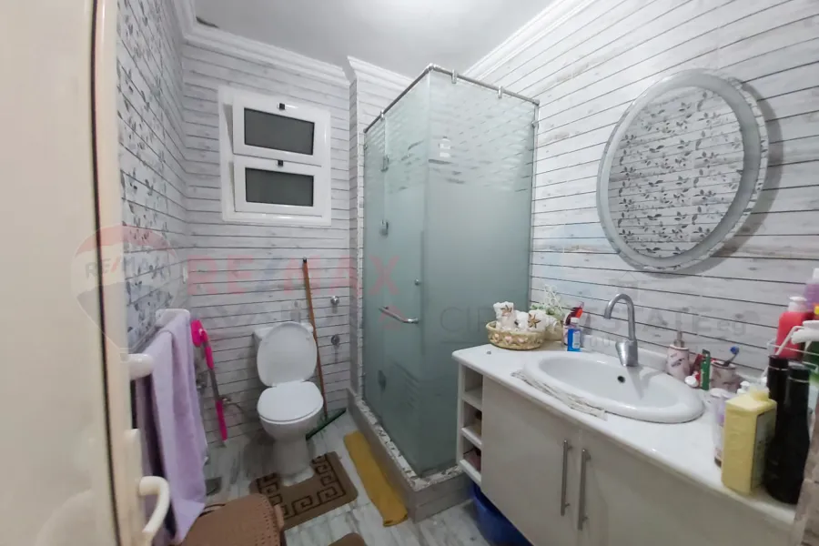 شقة للبيع العصافرة (شارع جمال عبدالناصر)  160 م