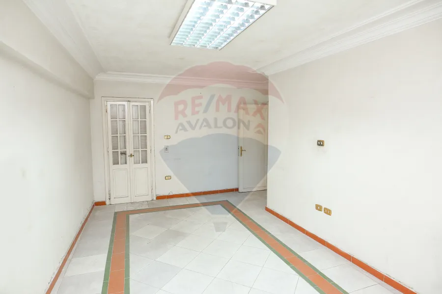 Administrative Unit For Rent 200 m Sidi Bishr (Num.1 From Esawy St.)