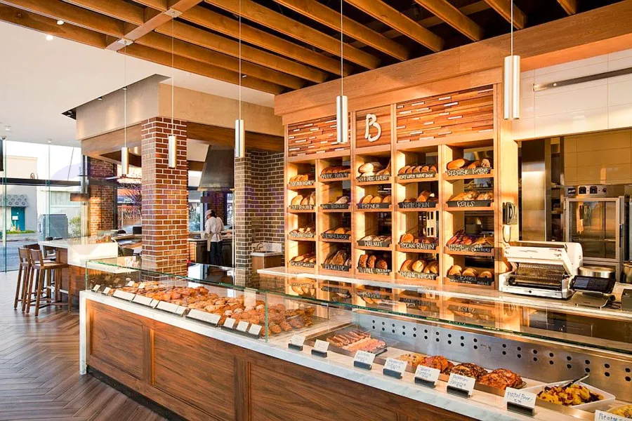 Shop for sale 30 m San Stefano (inside San Stefano Mall)