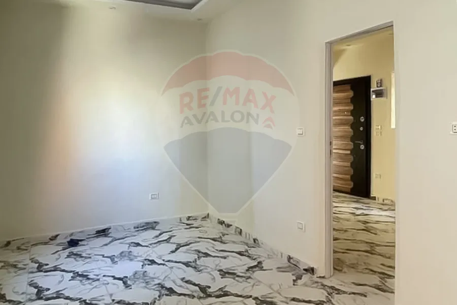 Apartment for sale 100 m Cleopatra (steps from Abu Qir st.)