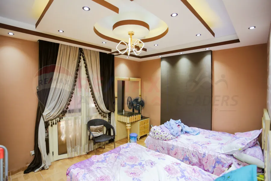 شقة للبيع 135 م لوران (متفرع من ش الإقبال)