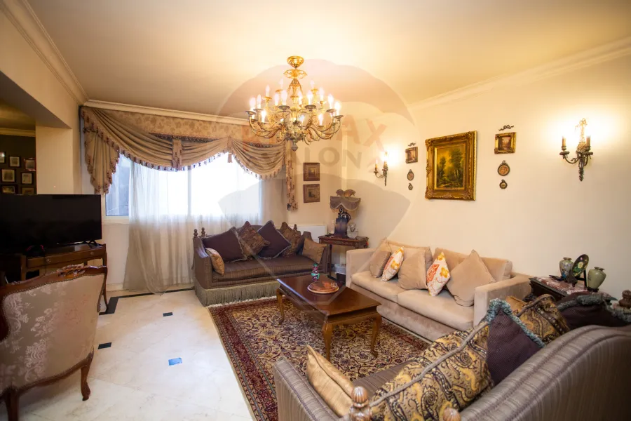 Apartment for sale 218 m Louran (directly on the sea)