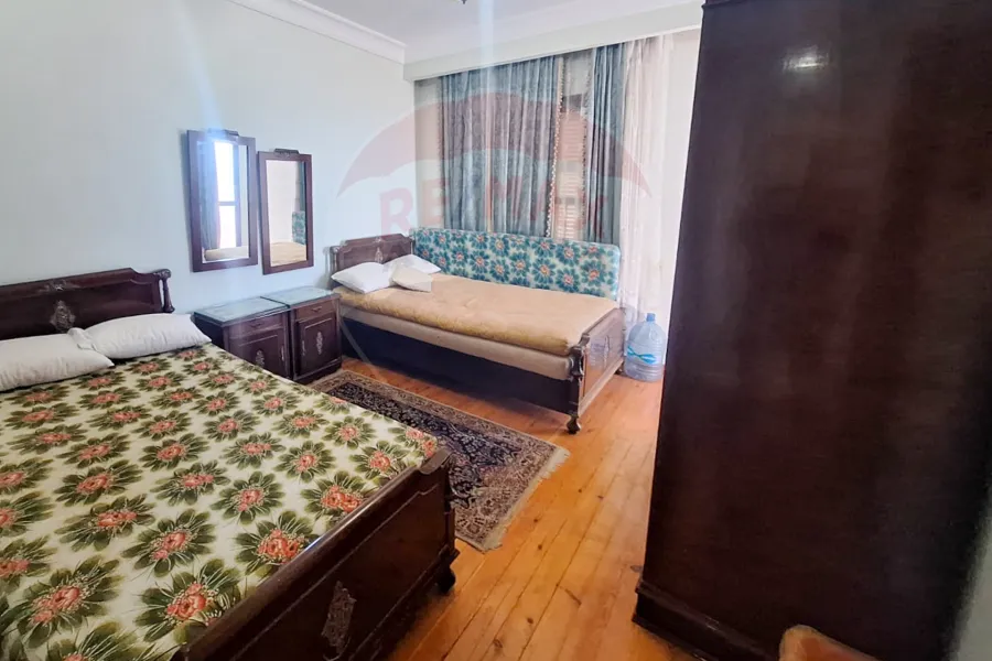 شقة للبيع 142 م المنتزة (أبراج الشيراتون)